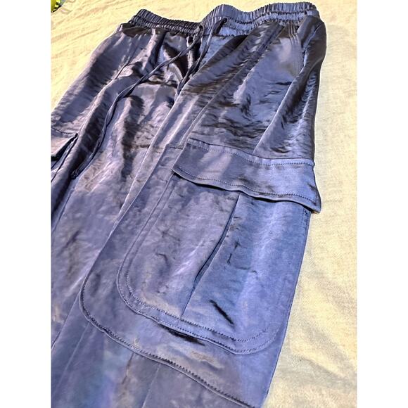 Women’s Satin Cargo Joggers - Picture 4 of 7